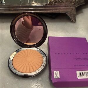 Chantecaille Perfect Blur Finishing Powder - Light/Medium